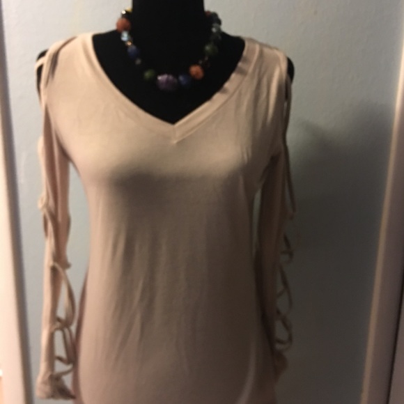 High low tunic. - Picture 1 of 3